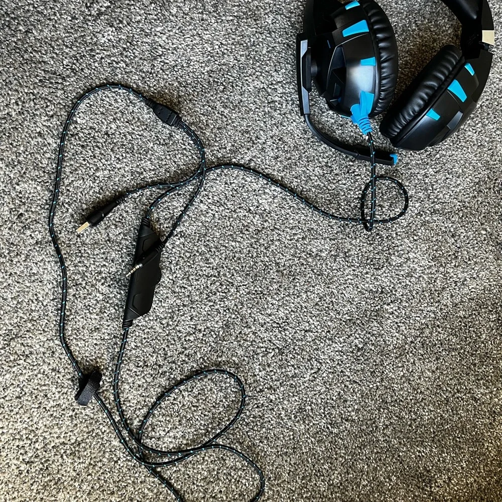 Gaming Headset with microphone. Never Used.
